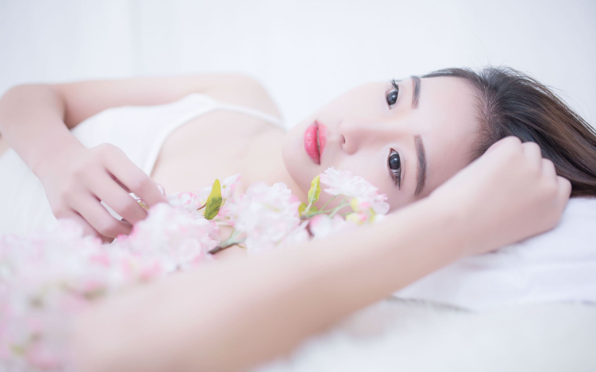 国产成人免费电影一区二区三区_亚洲免费视频日本一区二区_在线观看日本视频的网站_国产精品毛片aaaaa喷潮|欧美巨大xxxx做受中文字幕_蜜臀av 国内精品久久久_老熟女激情视频一区二区_精品自拍视频在线播放|SUV悬在山坡两人危在旦夕 十几人拉绳作保险